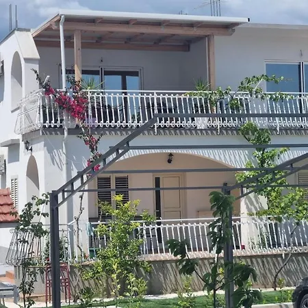 Luxa 5 Min Old Town, 10 Min Airport Trogir