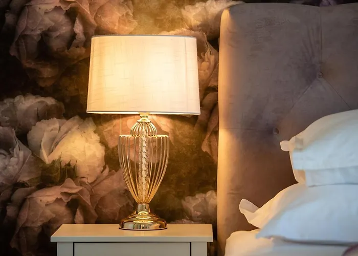 Luxa 5 Min Old Town, 10 Min Airport *