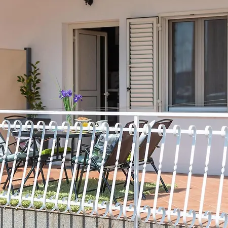 Apartament Luxa 5 Min Old Town, 10 Min Airport Trogir