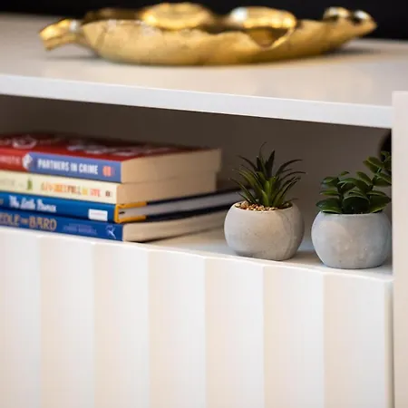 Luxa 5 Min Old Town, 10 Min Airport شقة تروغير