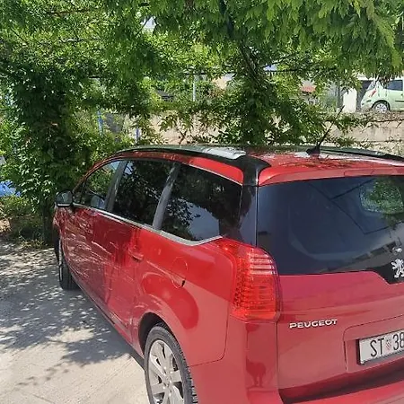 Luxa 5 Min Old Town, 10 Min Airport شقة *