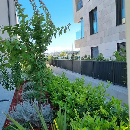 Luxa 5 Min Old Town, 10 Min Airport *