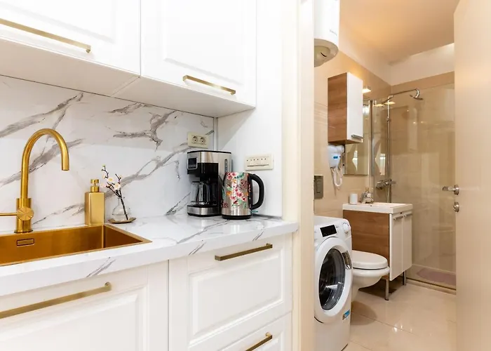 Luxa 5 Min Old Town, 10 Min Airport Apartment Trogir