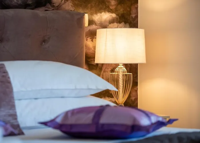 Apartment Luxa 5 Min Old Town, 10 Min Airport *