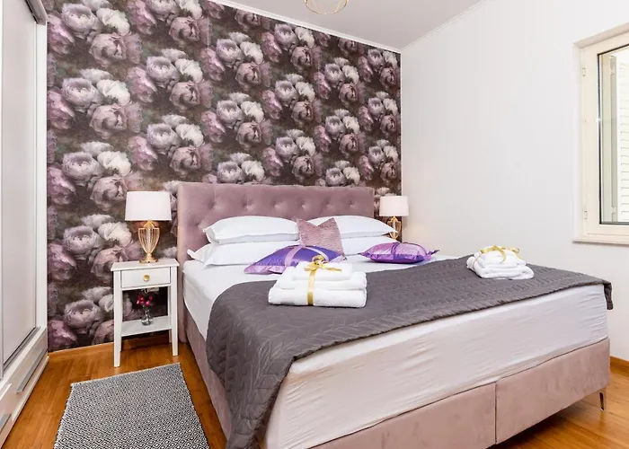 Apartment Luxa 5 Min Old Town, 10 Min Airport Trogir